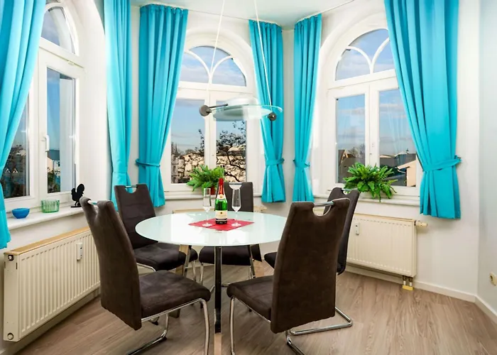 10 Haus Metropol Villa *
